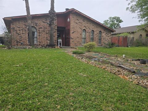 Photo of 14635 Lorne Drive, Houston, TX 77049 (MLS # 34954405)