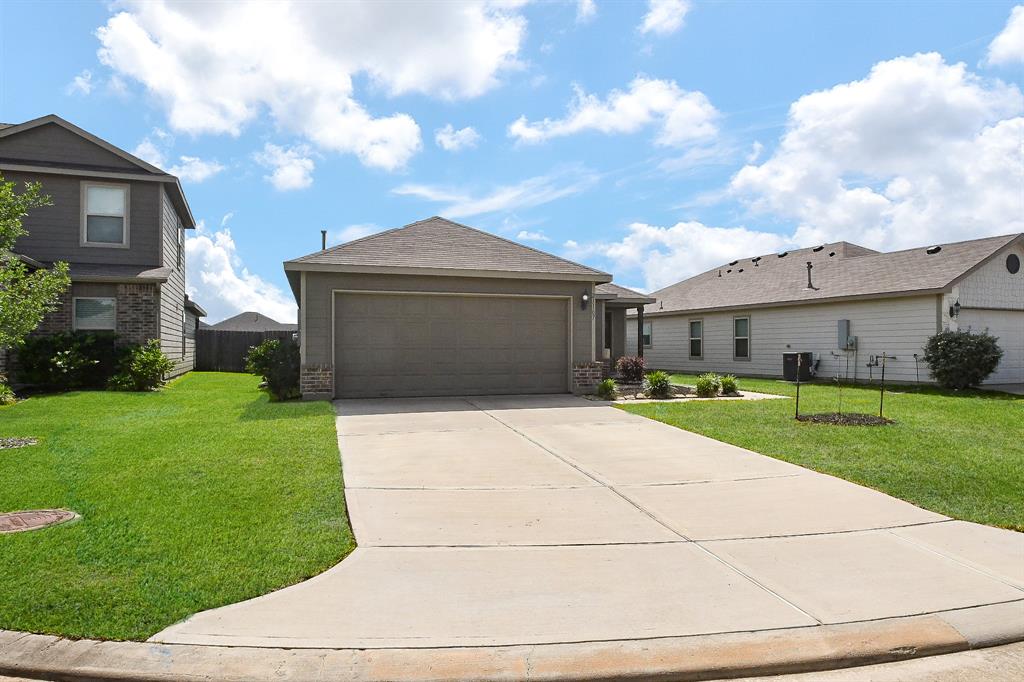 21107 Secret Garden Lane, Tomball, Texas image 3
