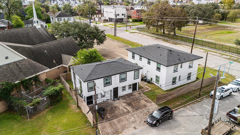 4301 Chartres/2002 Barbee Street