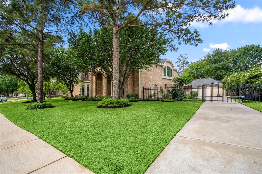 1415 Hatchmere Place