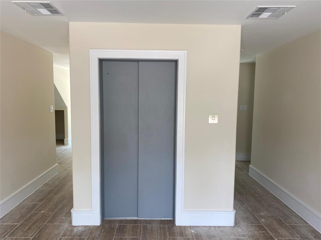3052 Dunvale Road, Houston, Texas image 7