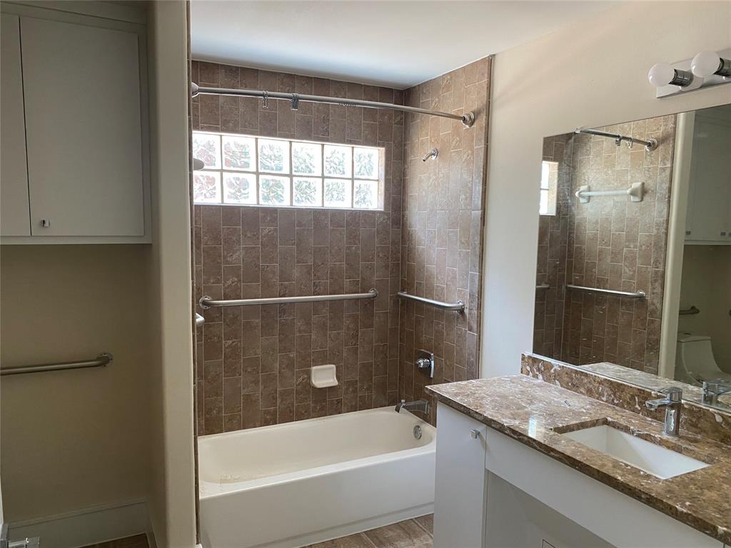 3052 Dunvale Road, Houston, Texas image 10