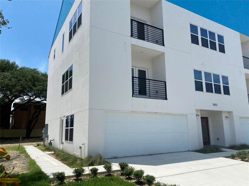 3052 Dunvale Road, Houston, Texas image 2