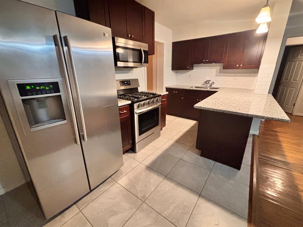 807 E 43rd Street