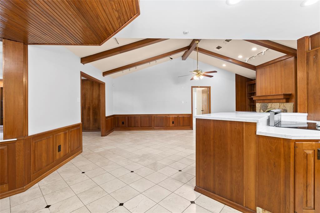 233 Royal Oaks Street, Huntsville, Texas image 12