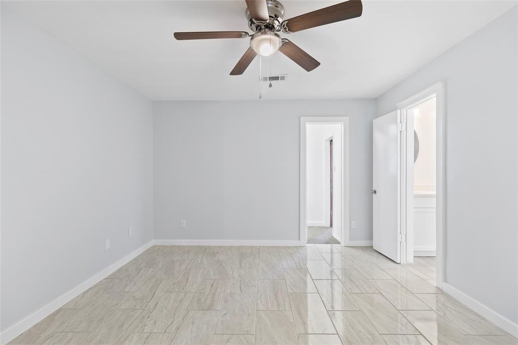 233 Royal Oaks Street, Huntsville, Texas image 14
