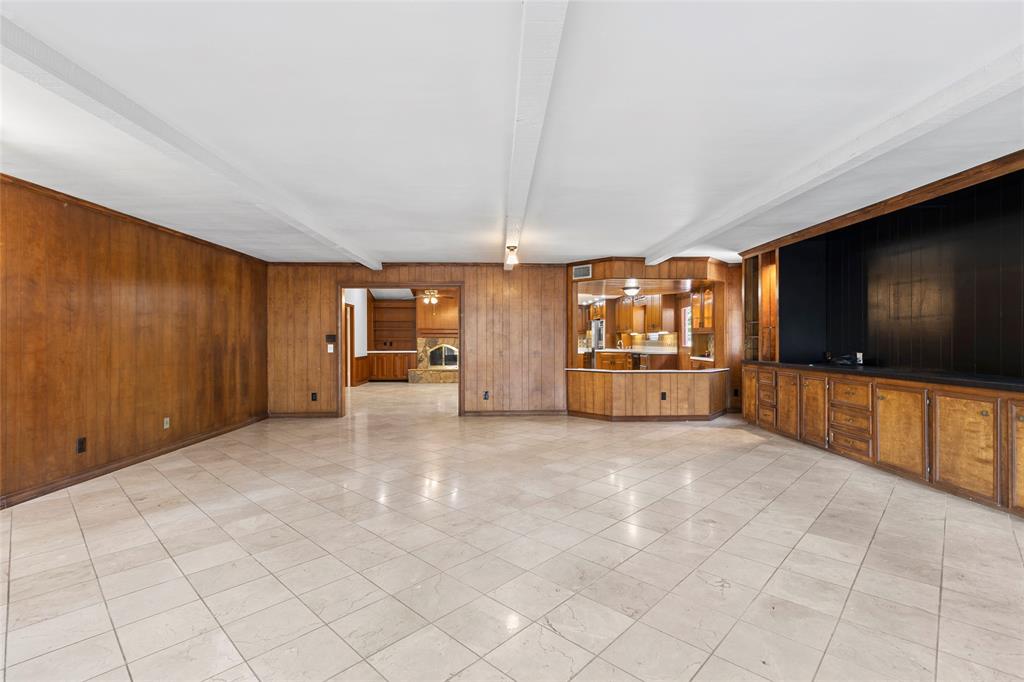 233 Royal Oaks Street, Huntsville, Texas image 5