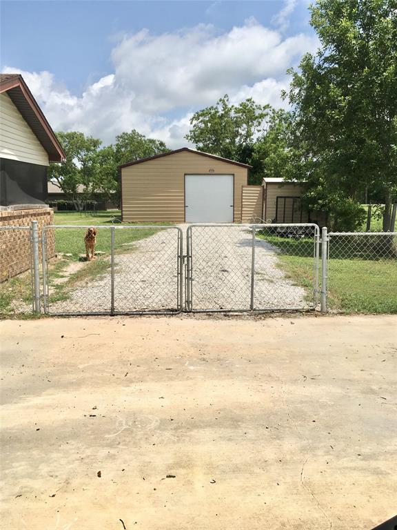 308 County Road 201, Angleton, Texas image 3
