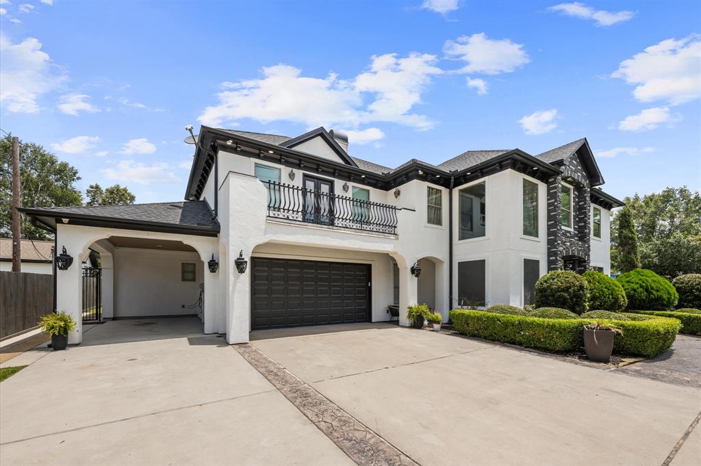 20994 Briar Cove Circle