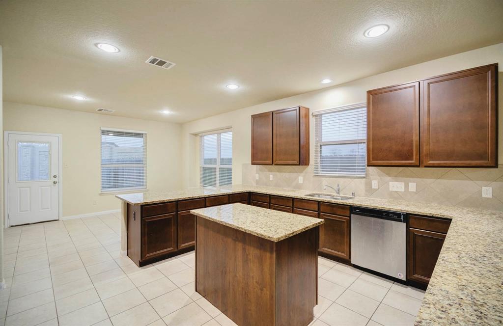 3539 Rossini Drive, Katy, Texas image 13