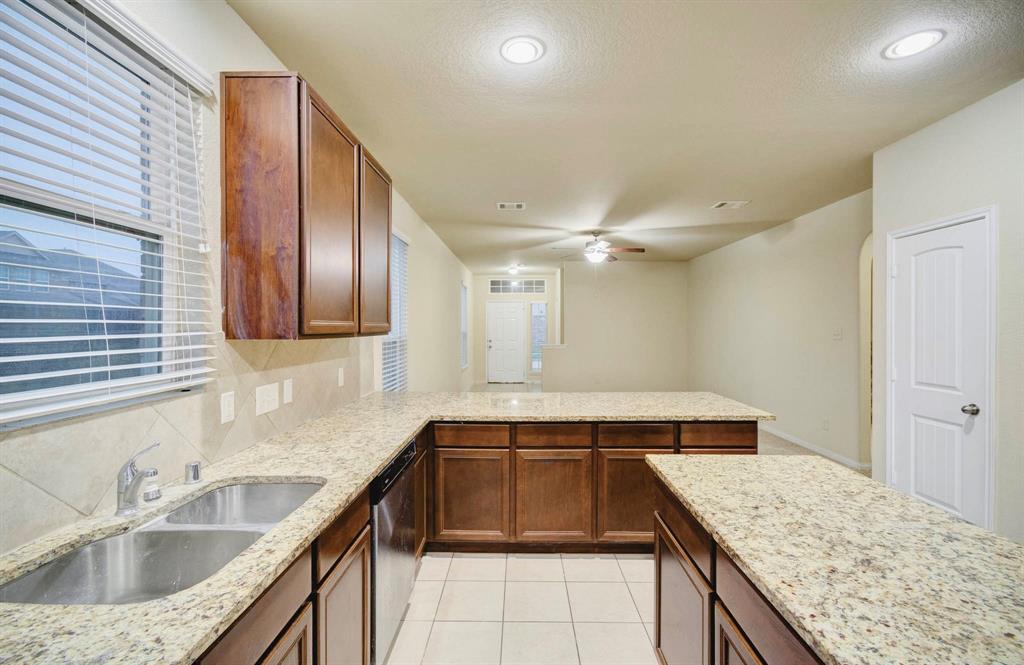 3539 Rossini Drive, Katy, Texas image 18