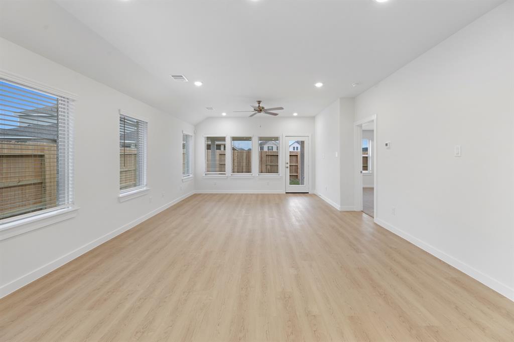 19277 Hazel Firs Court, Magnolia, Texas image 4