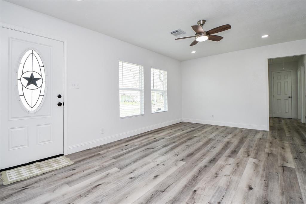 5814 Belneath Street, Houston, Texas image 8