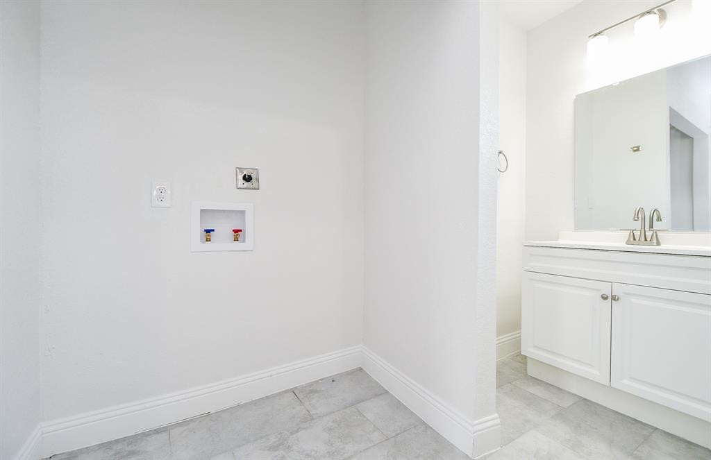 5814 Belneath Street, Houston, Texas image 25
