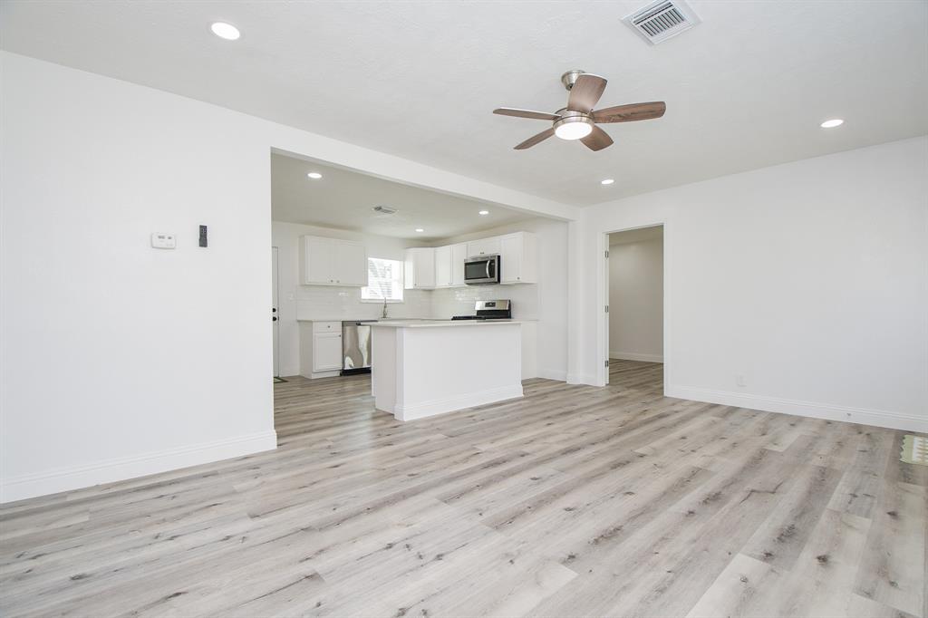 5814 Belneath Street, Houston, Texas image 10