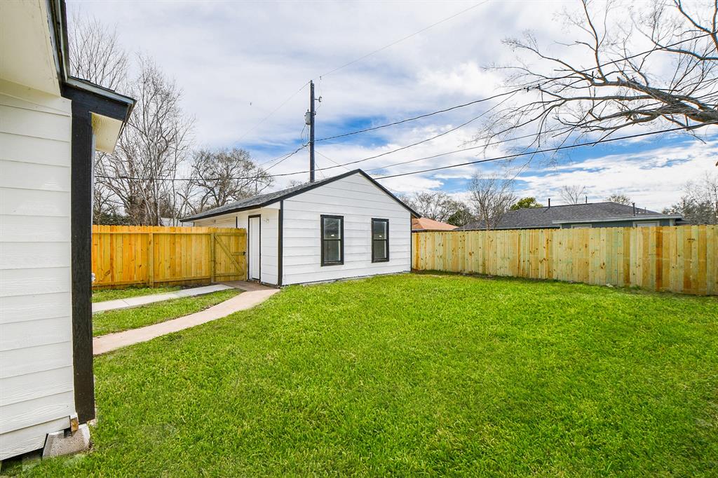 5814 Belneath Street, Houston, Texas image 28