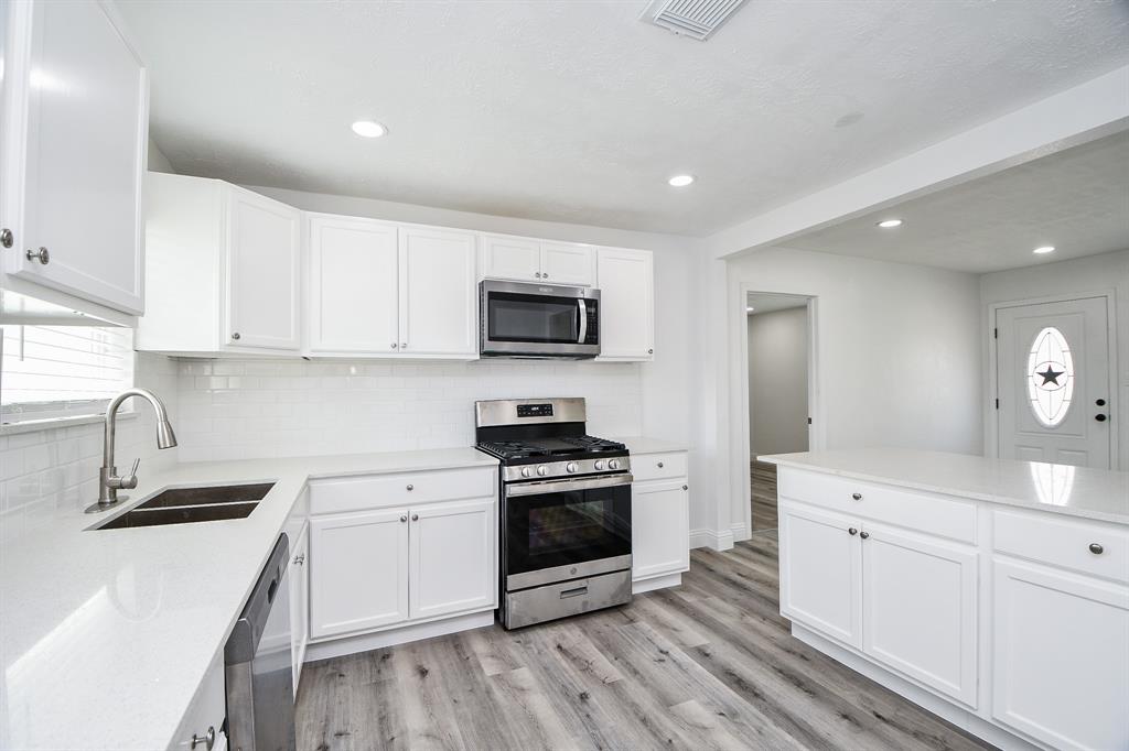 5814 Belneath Street, Houston, Texas image 15