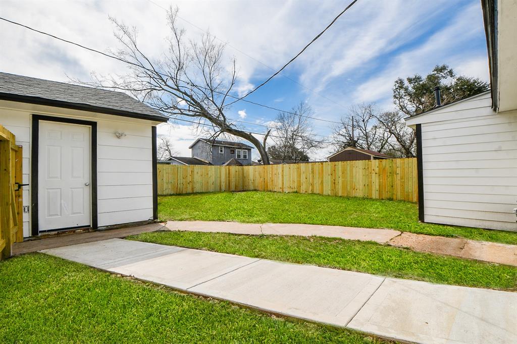 5814 Belneath Street, Houston, Texas image 26