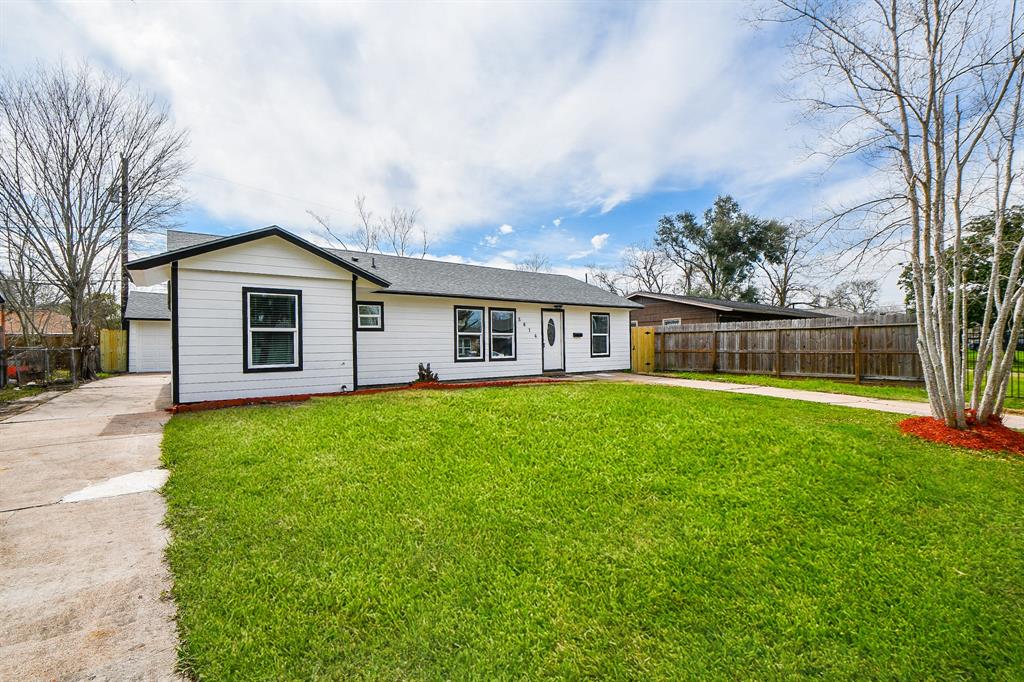 5814 Belneath Street, Houston, Texas image 4