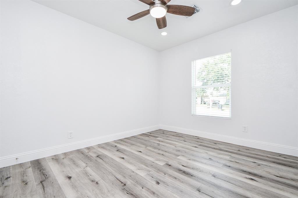5814 Belneath Street, Houston, Texas image 24