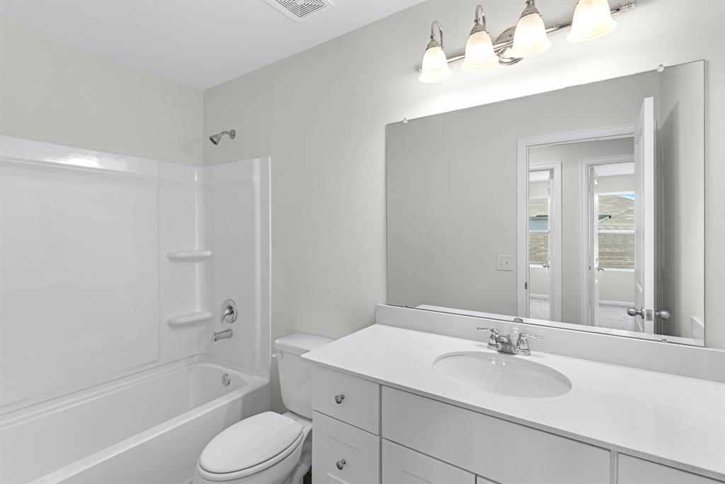 21547 Rolling Streams Drive, New Caney, Texas image 16