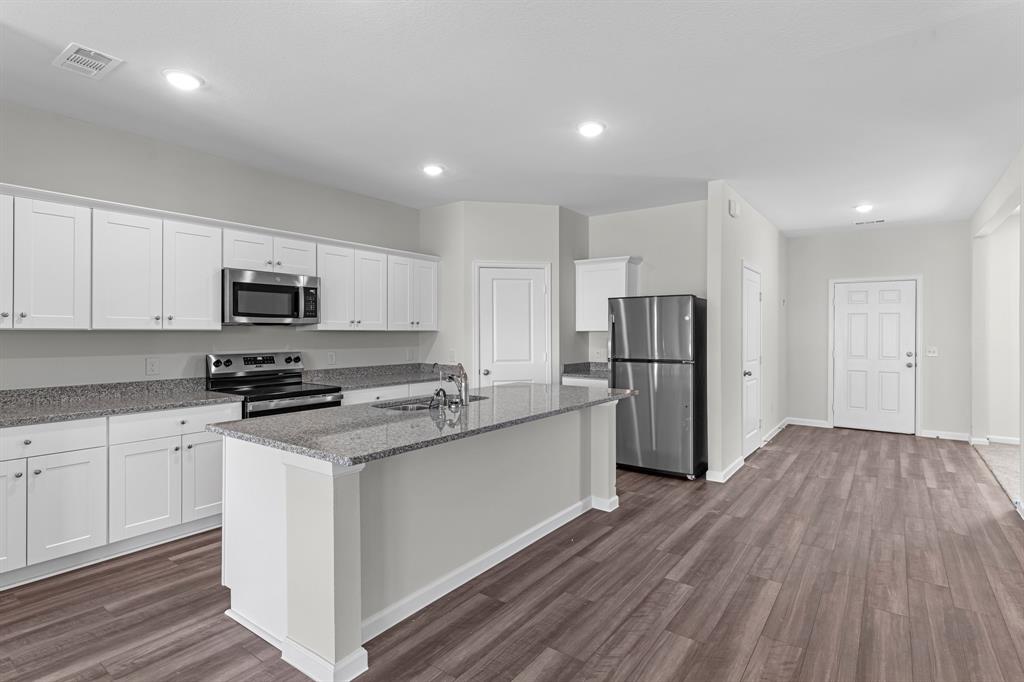 21547 Rolling Streams Drive, New Caney, Texas image 5