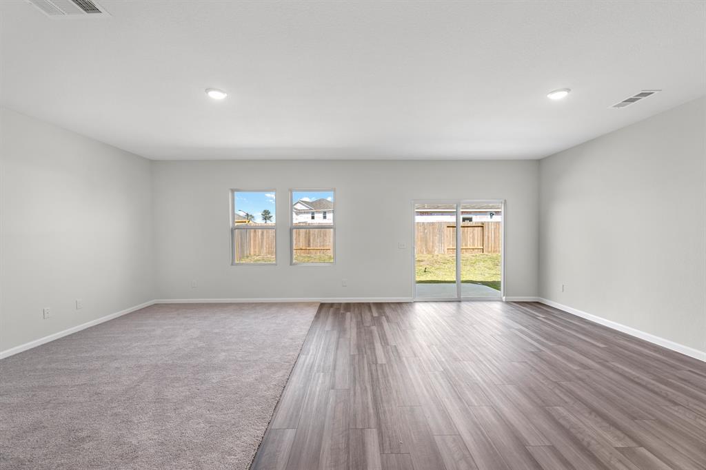 21547 Rolling Streams Drive, New Caney, Texas image 9