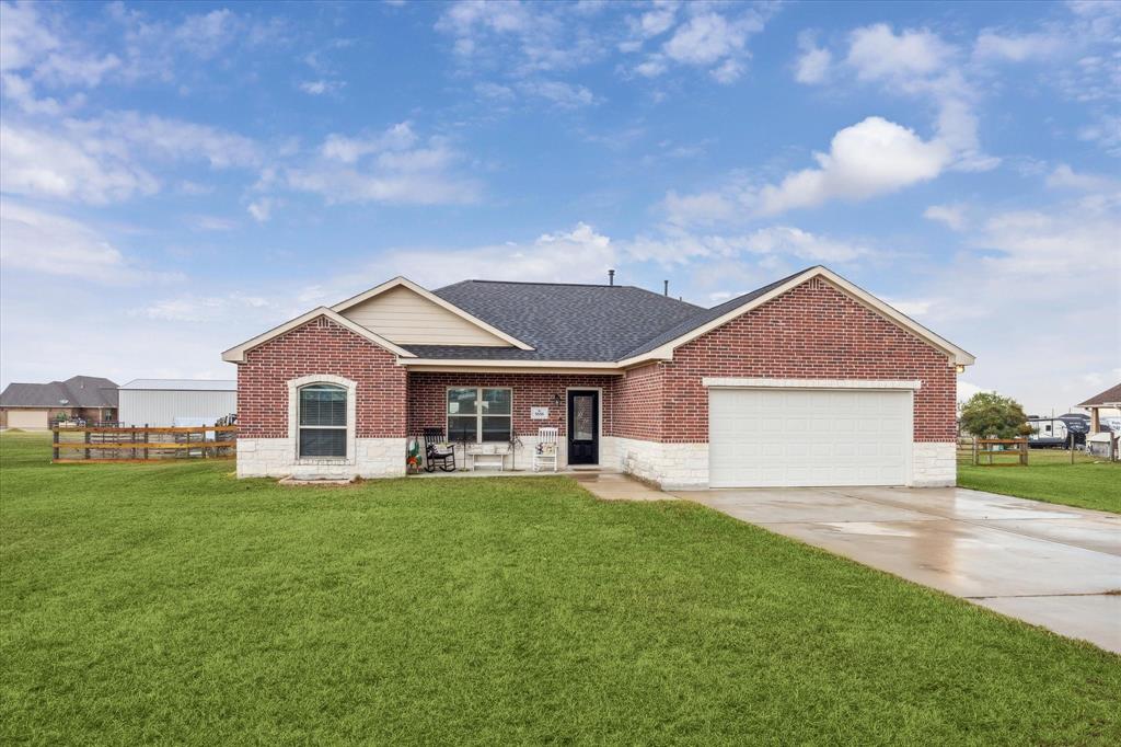 5658 Longhorn Trail, Sealy, Texas image 1