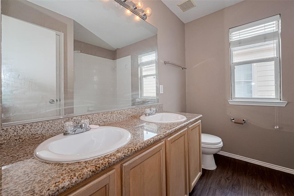 14906 Sugarhollow Drive, Sugar Land, Texas image 23