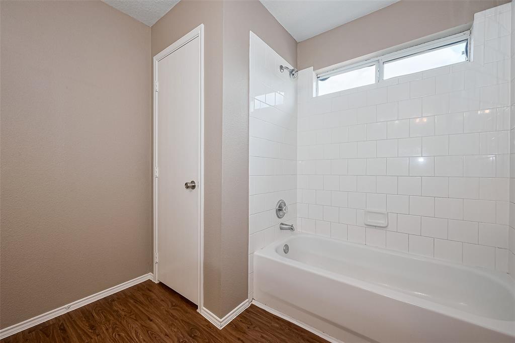 14906 Sugarhollow Drive, Sugar Land, Texas image 39