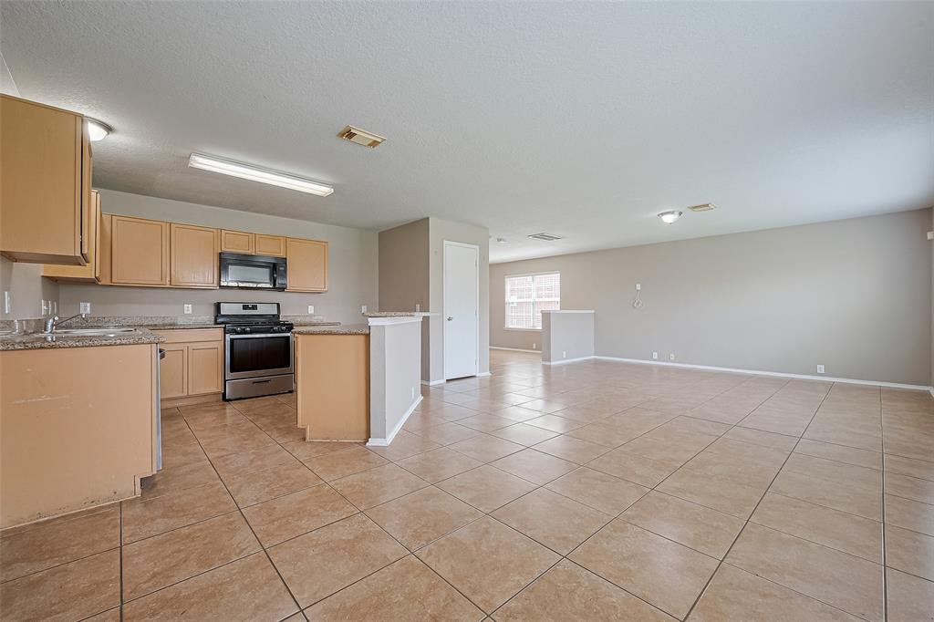 14906 Sugarhollow Drive, Sugar Land, Texas image 11
