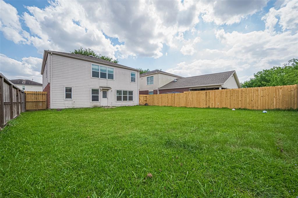 14906 Sugarhollow Drive, Sugar Land, Texas image 42