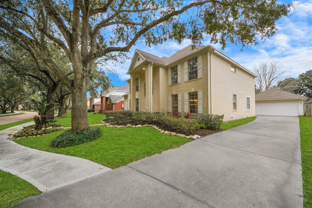 8119 Meadow Vista Drive