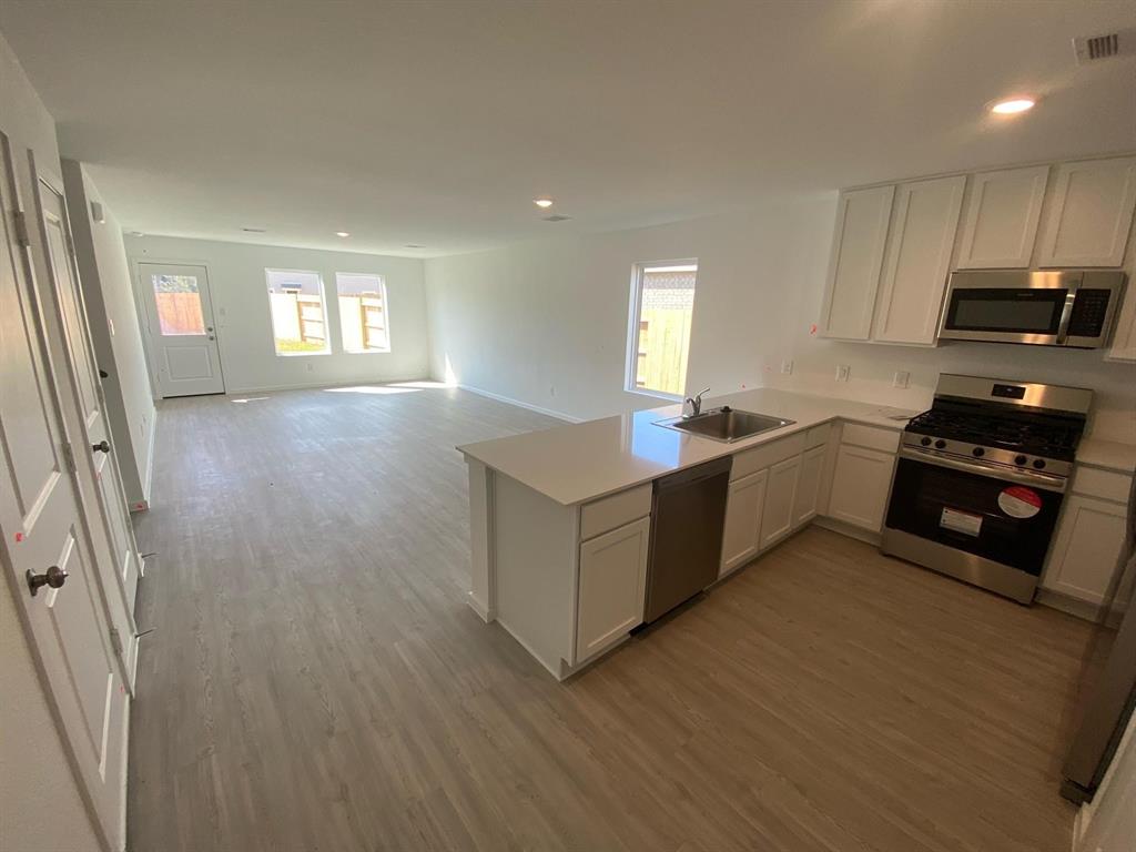 25661 Rose Creek Drive, Cleveland, Texas image 1