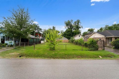 Photo of 0 Hershe St Street, Houston, TX 77020 (MLS # 20442971)