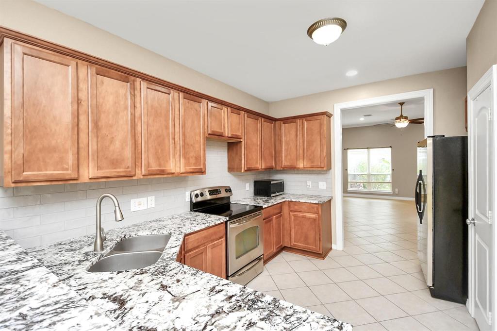 1811 Leisure Court, Pasadena, Texas image 7