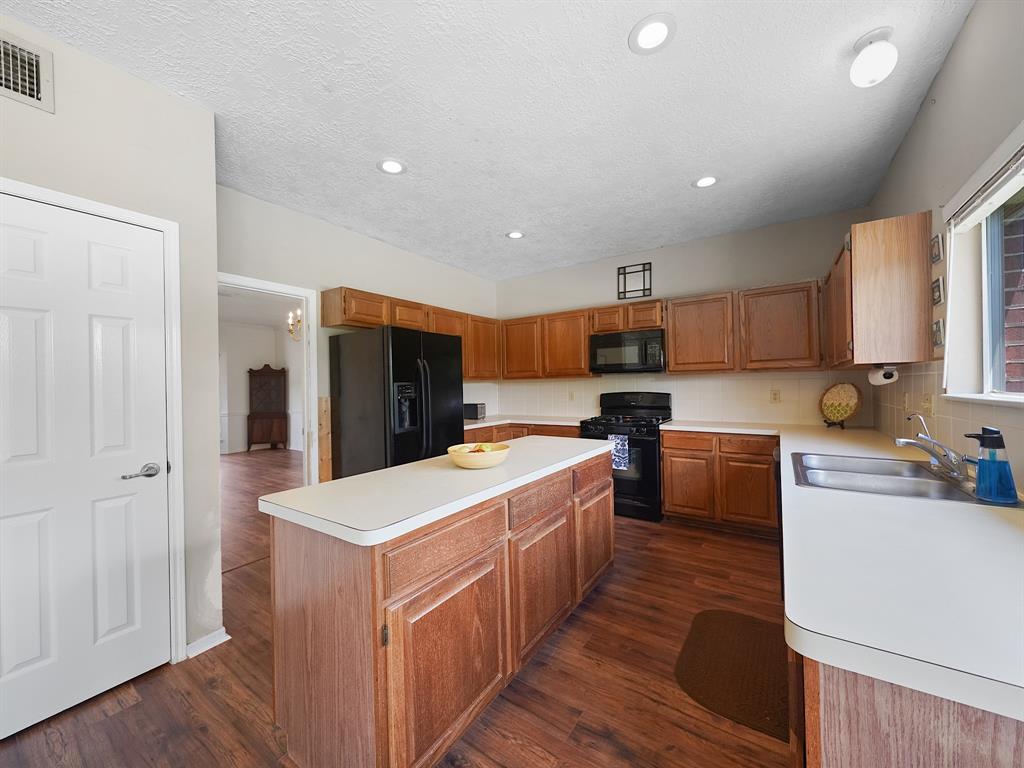 16555 Dawncrest Way, Sugar Land, Texas image 5