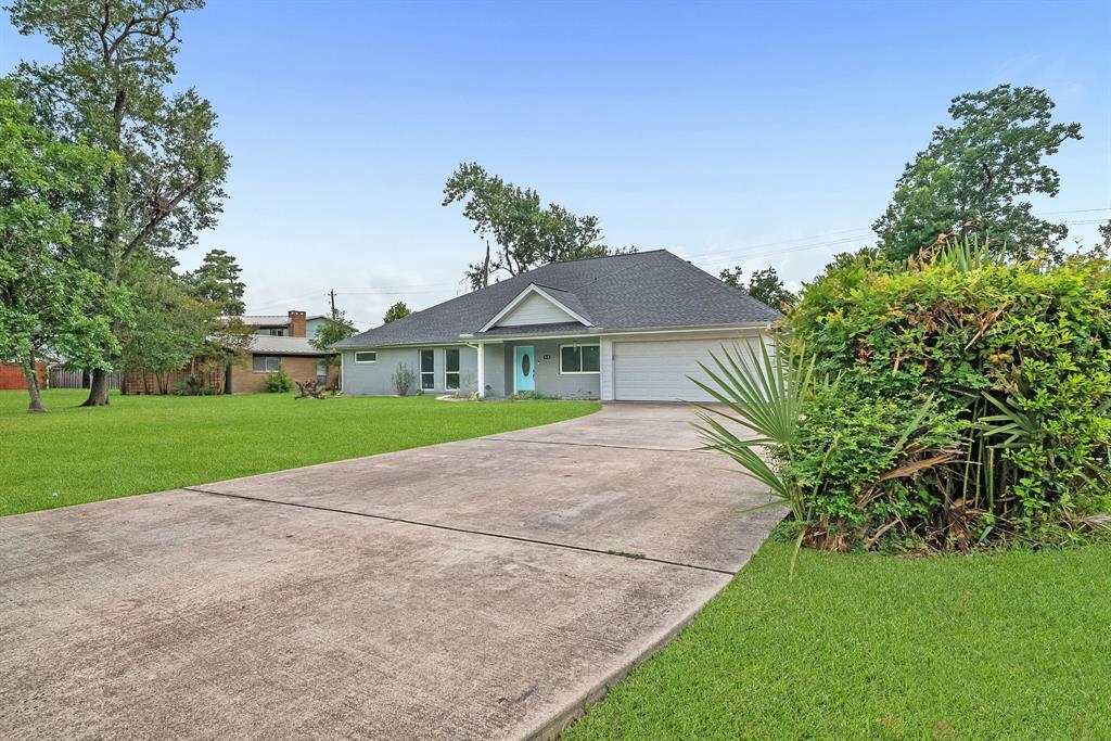 118 Crestway Drive