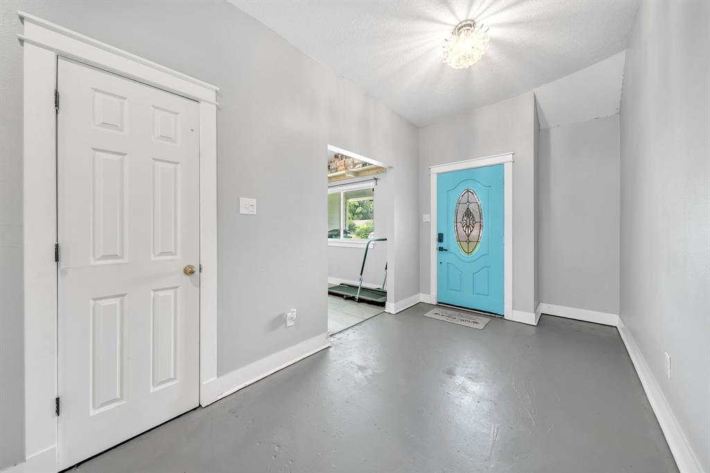 118 Crestway Drive