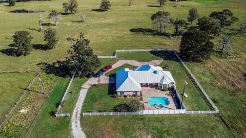 A home in Groveton