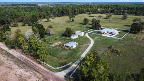 A home in Groveton