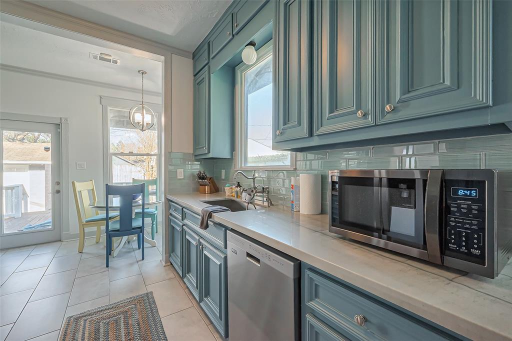 205 Northwood Street, Houston, Texas image 18