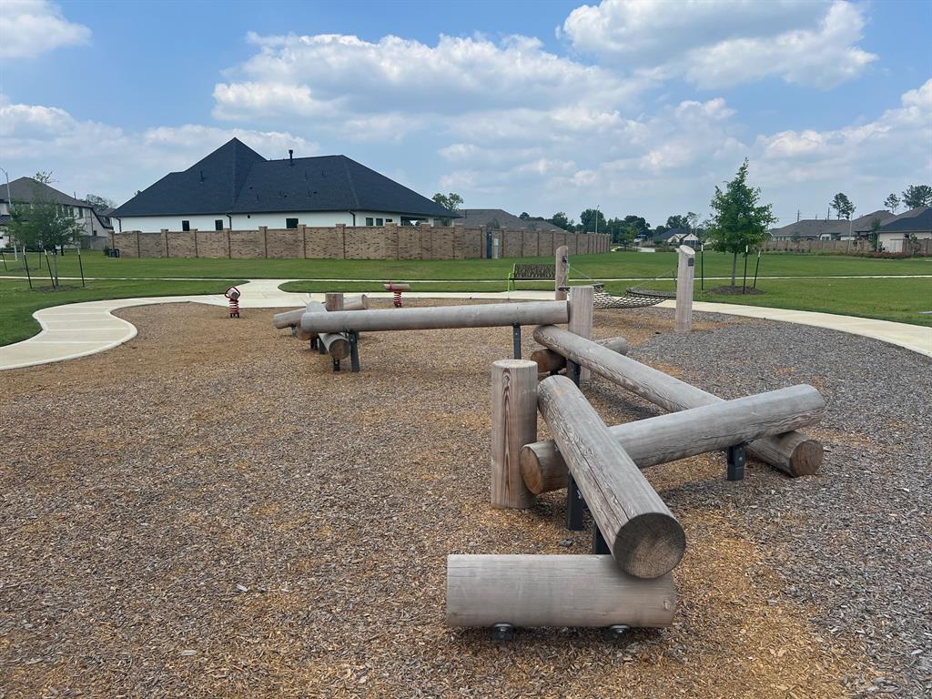 2250 Garden Arbor, Tomball, Texas image 12