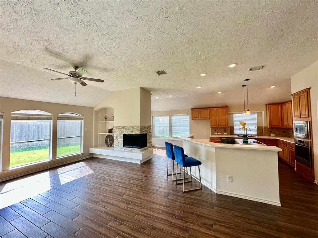 5035 Chappel Hill Drive, Missouri City, Texas image 8