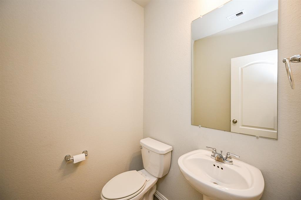 8310 Divot Trace, Fulshear, Texas image 29