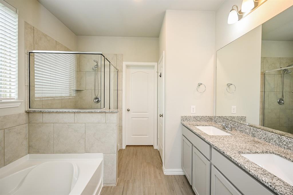 8310 Divot Trace, Fulshear, Texas image 26