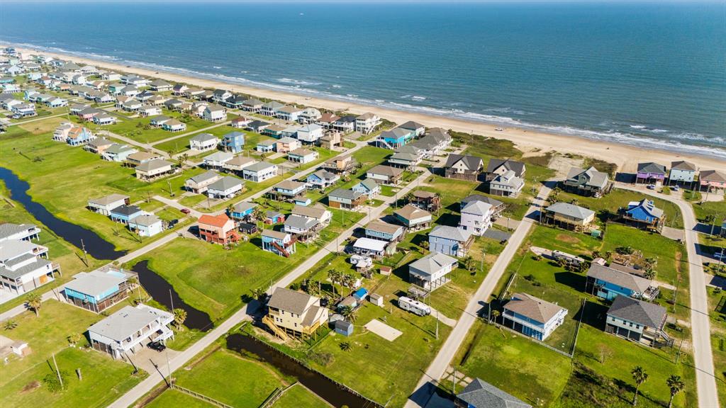 905 Meynig Drive, Crystal Beach, Texas image 28