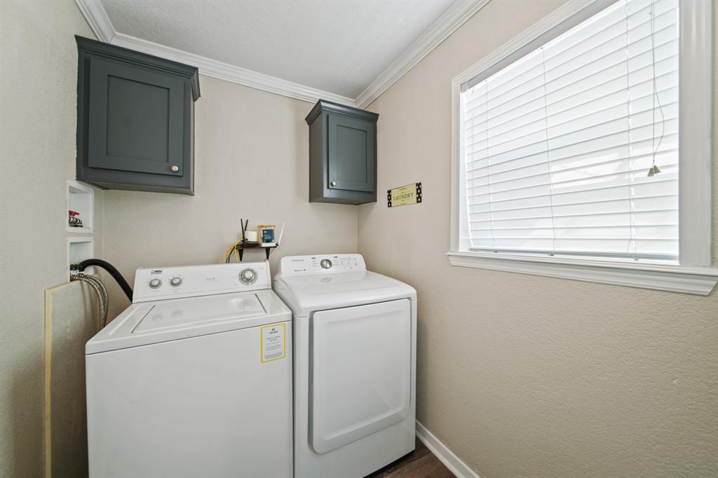 905 Meynig Drive, Crystal Beach, Texas image 26
