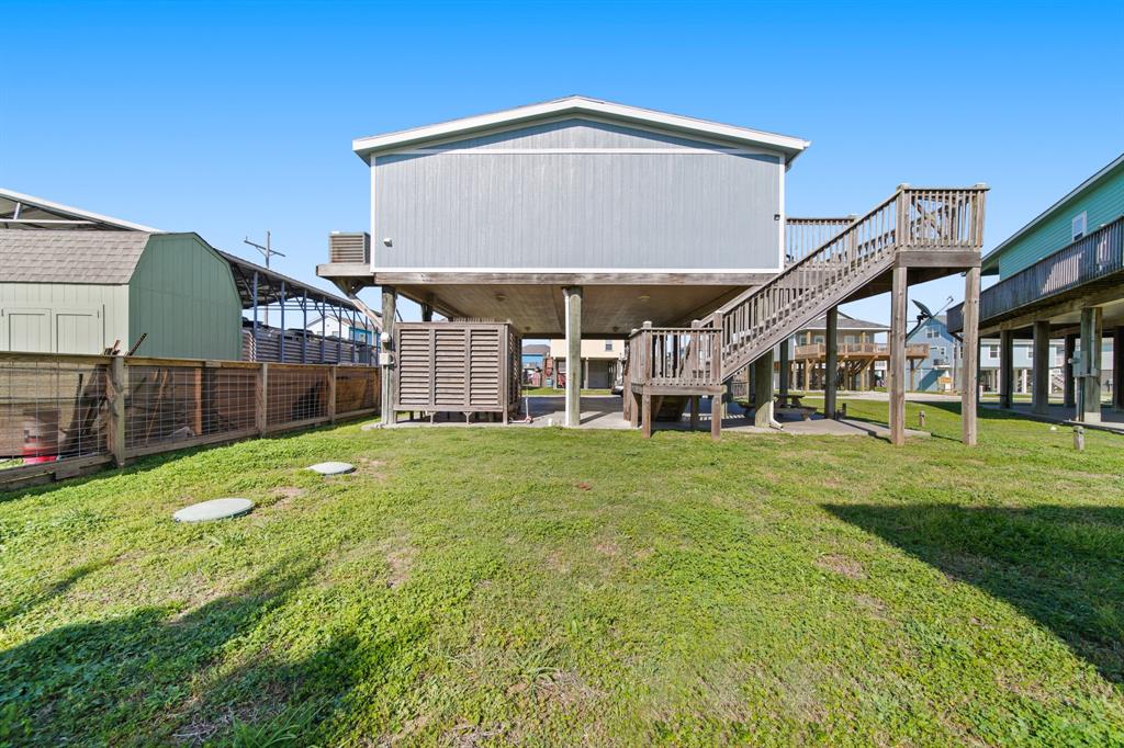 905 Meynig Drive, Crystal Beach, Texas image 7