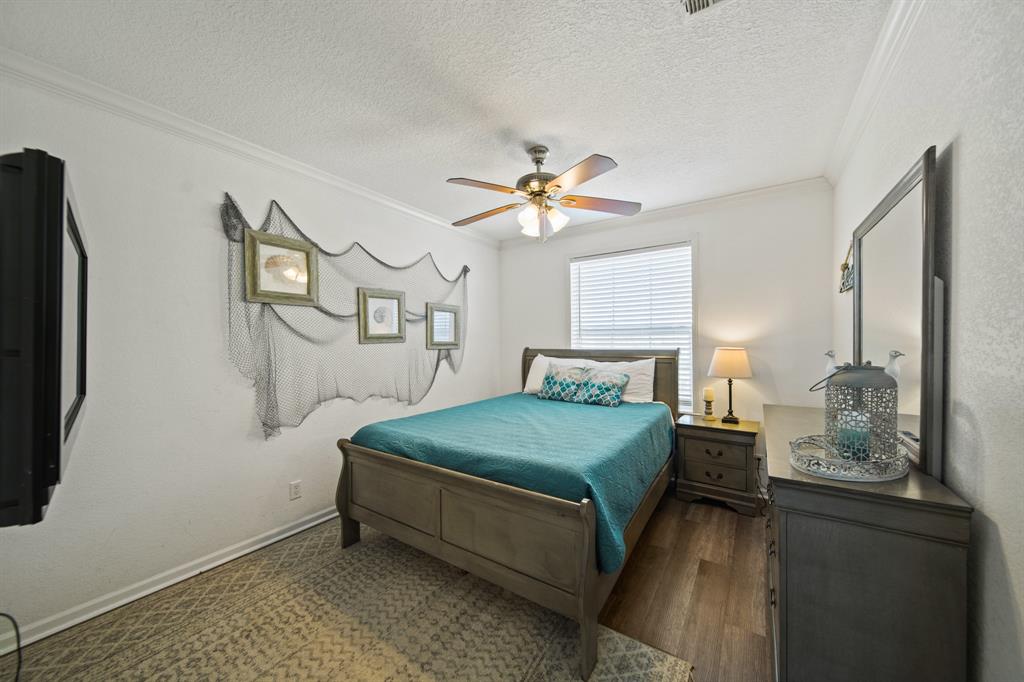 905 Meynig Drive, Crystal Beach, Texas image 20